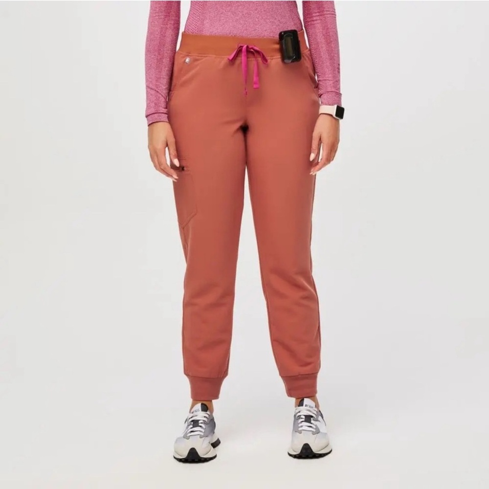 Figs Zamora Jogger Scrub Pant - Terracota